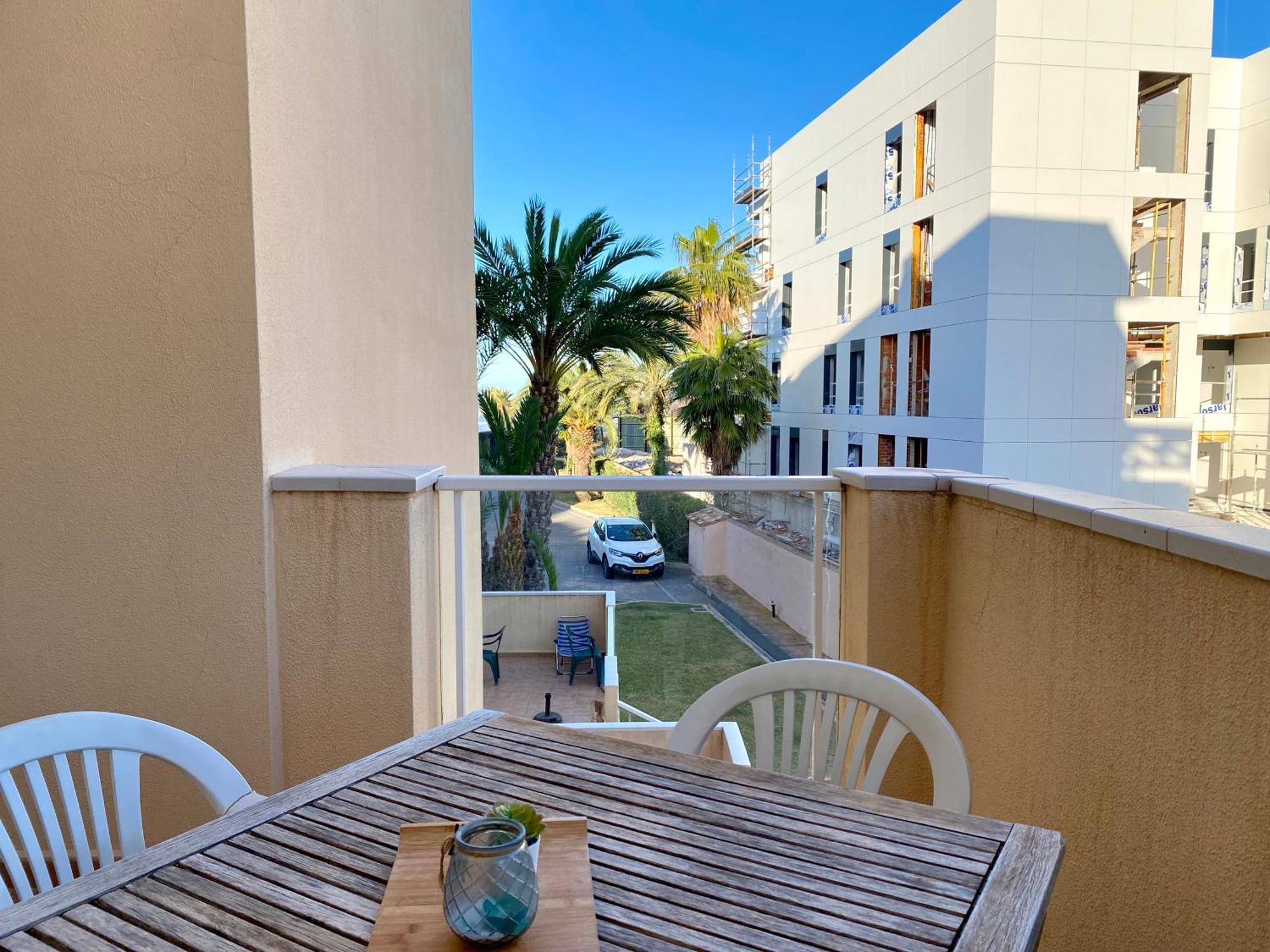 Apartamentos Carlton Vyb Денія Екстер'єр фото