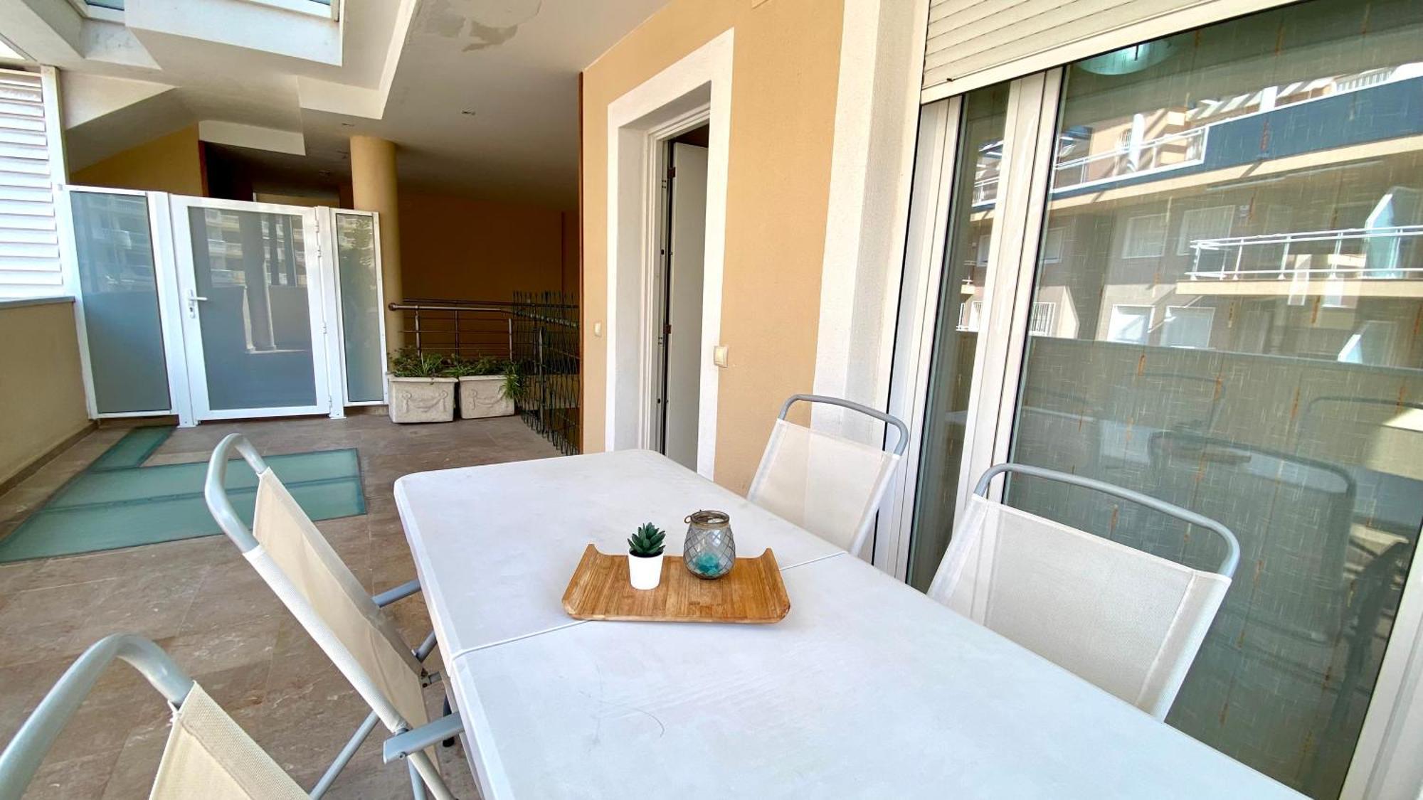 Apartamentos Carlton Vyb Денія Екстер'єр фото