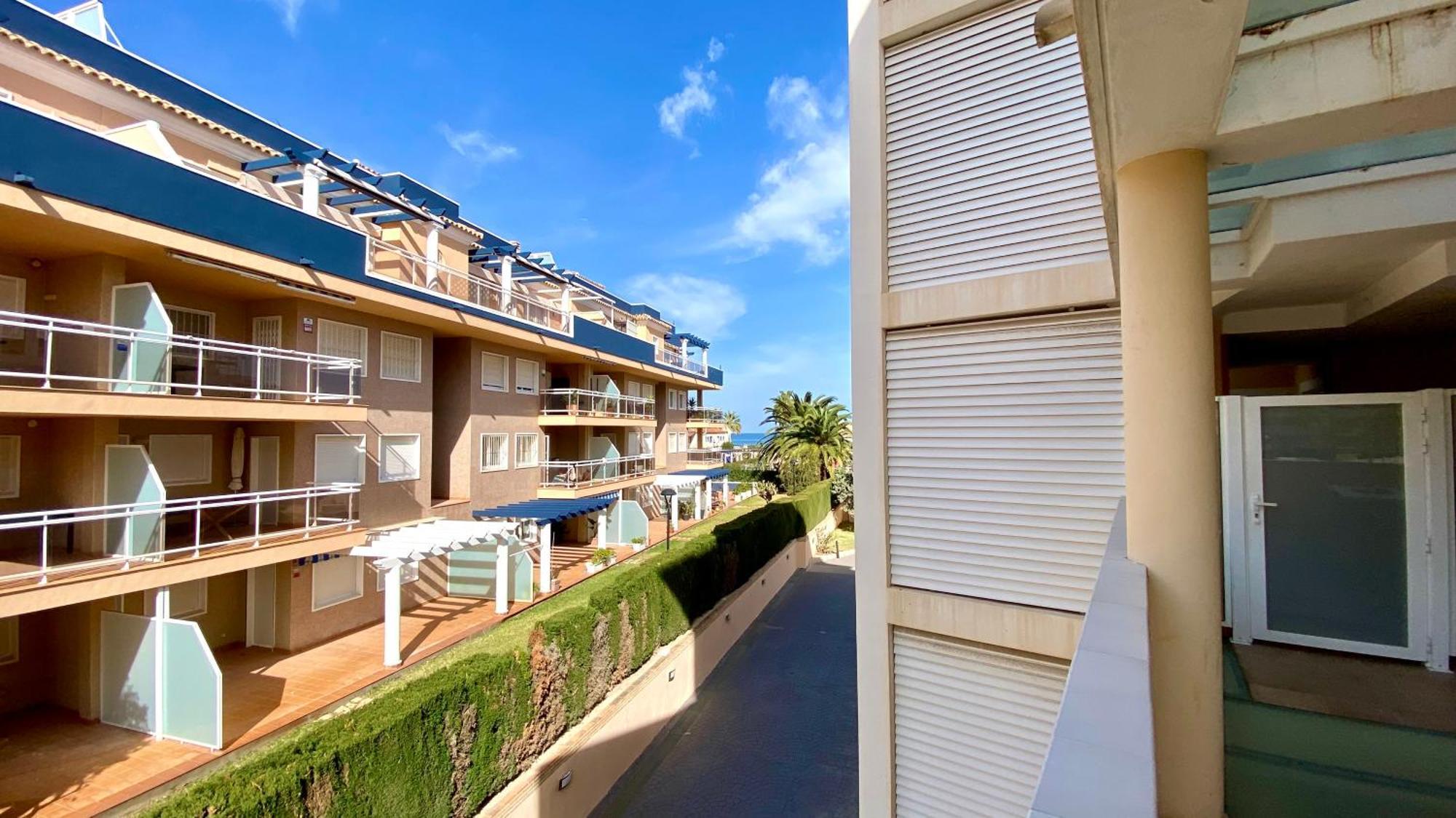 Apartamentos Carlton Vyb Денія Екстер'єр фото