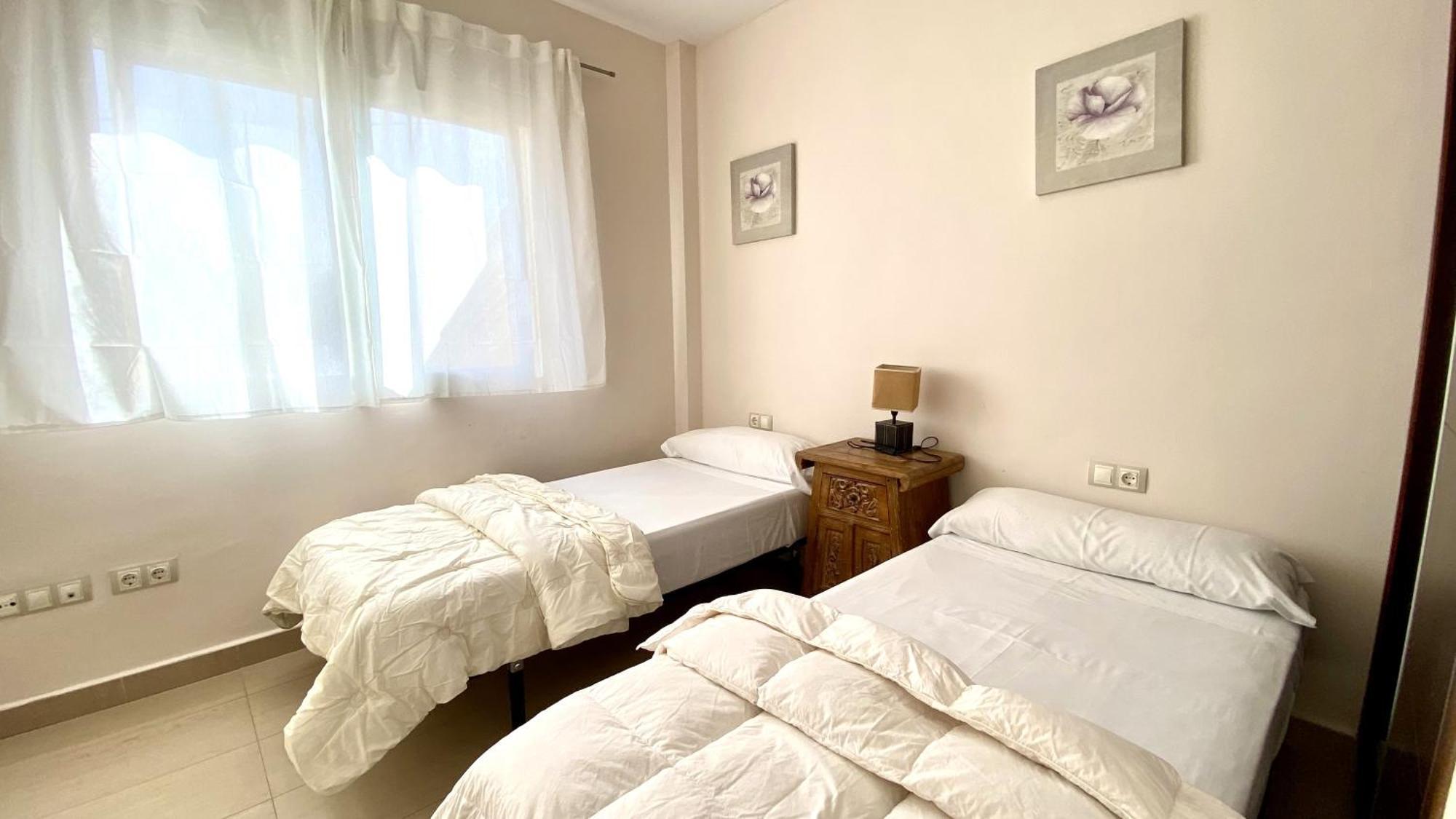 Apartamentos Carlton Vyb Денія Екстер'єр фото