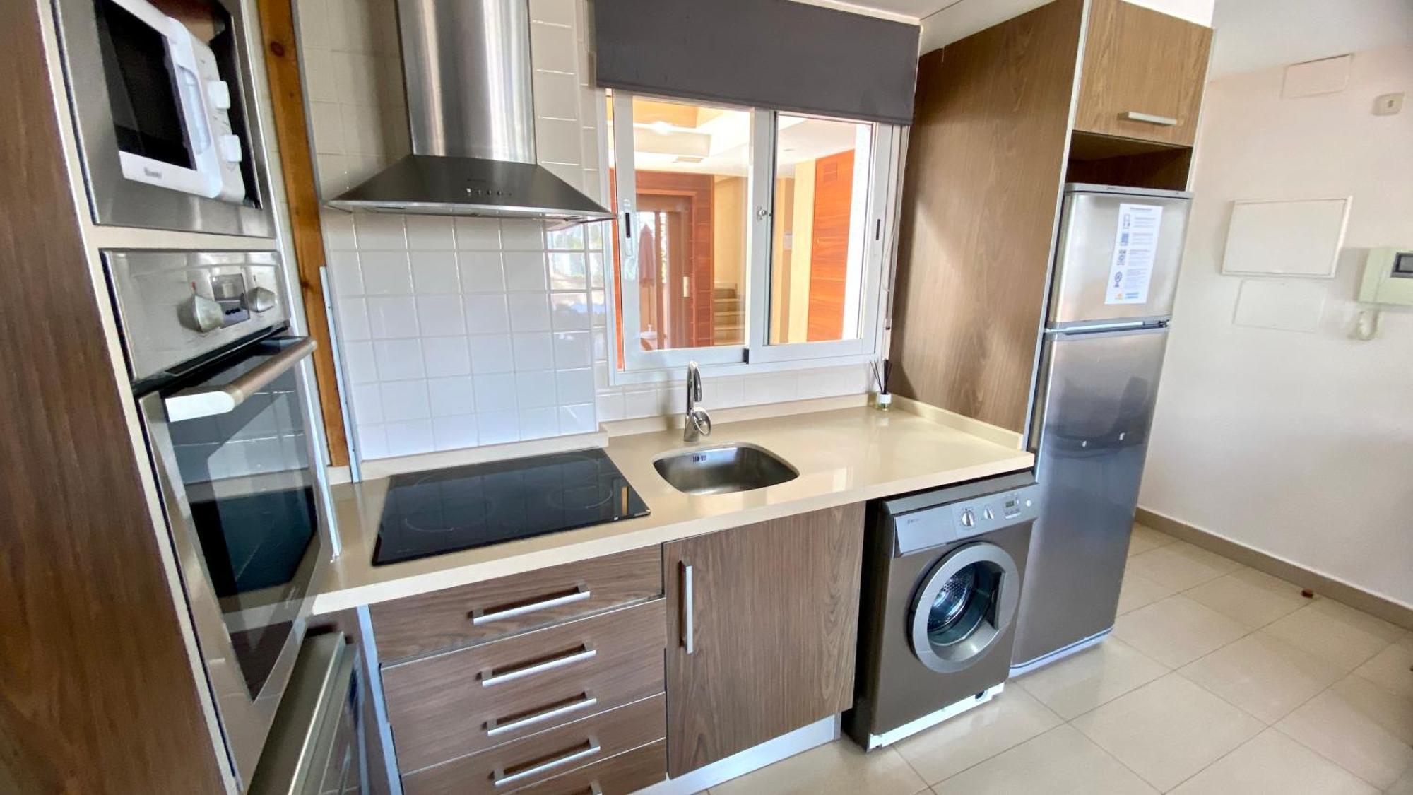 Apartamentos Carlton Vyb Денія Екстер'єр фото