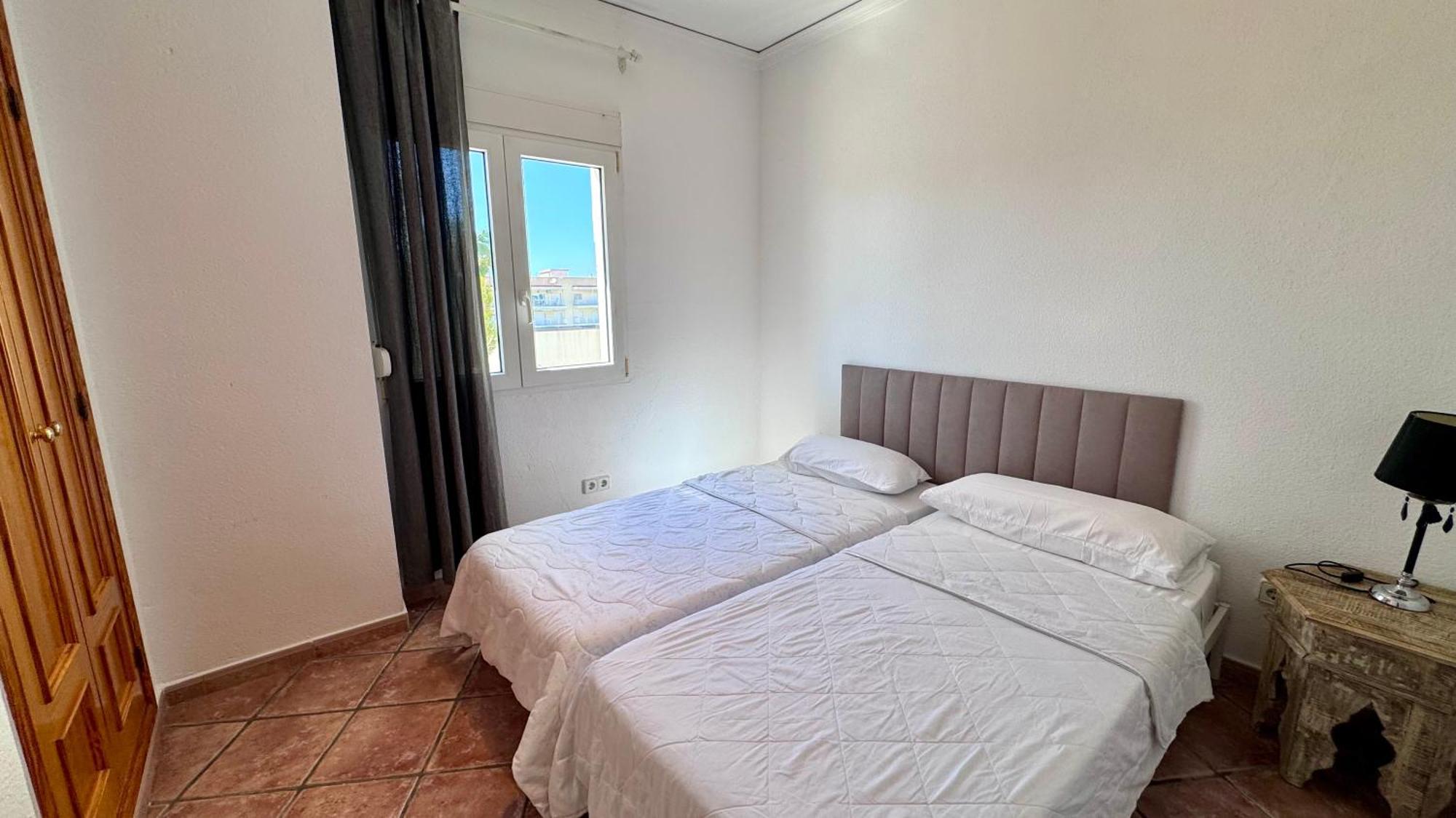 Apartamentos Carlton Vyb Денія Екстер'єр фото