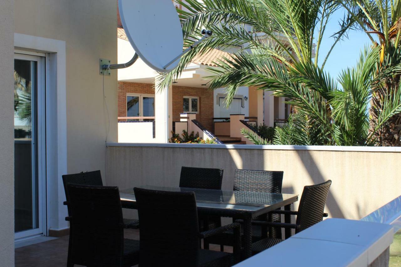 Apartamentos Carlton Vyb Денія Екстер'єр фото